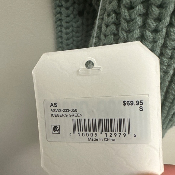 Sweater - Picture 5 of 5